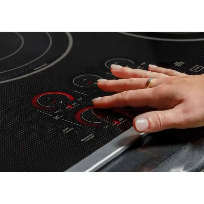 GE Café CAFE Cooktop Glass-Ceramic 30" - CEP90301TBB