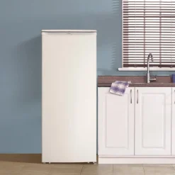 Danby 8,5 Cu Ft Freezer , Vertical, 24