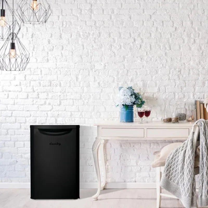 Danby 2.6 Cu Ft Refrigeraor Compact - DAR026A2BDB