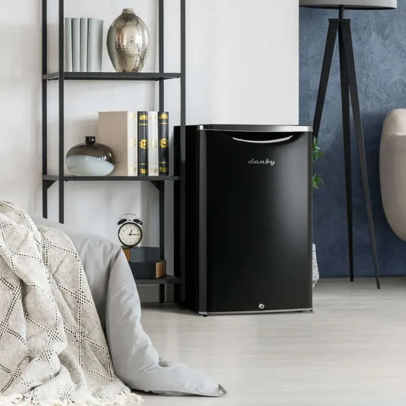 Danby 4,3 Cu Ft Refrigerator Compact - DAR044A6MDB