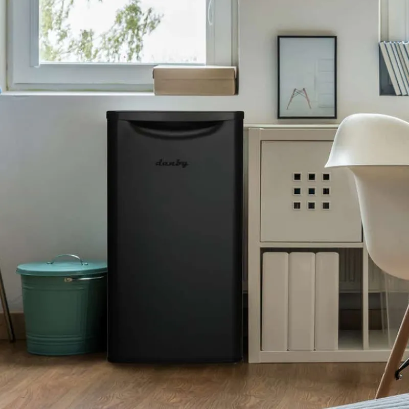 Danby 3,3 Cu Ft Refrigerator Compact - DAR033A6BDB