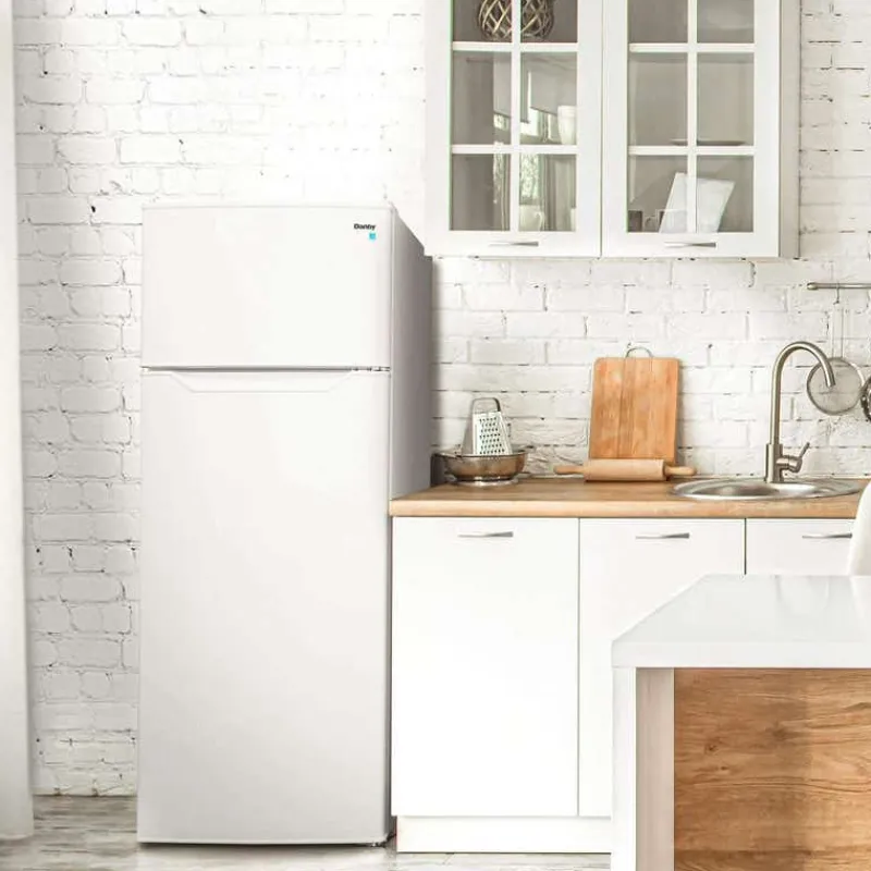 Danby 22 in 7,4 Cu ft Refrigerator Top Freezer - DPF074B2WDB-6