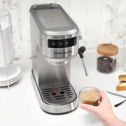 Frigidaire Steam Espresso Maker - FREM100SS