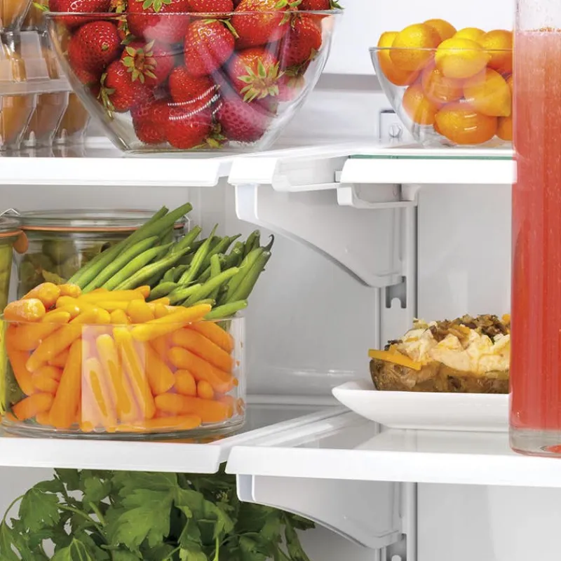 GE Appliances GE 18.6 Cu Ft 33 In Refrigerator Bottom Freezer - GWE19JGLWW