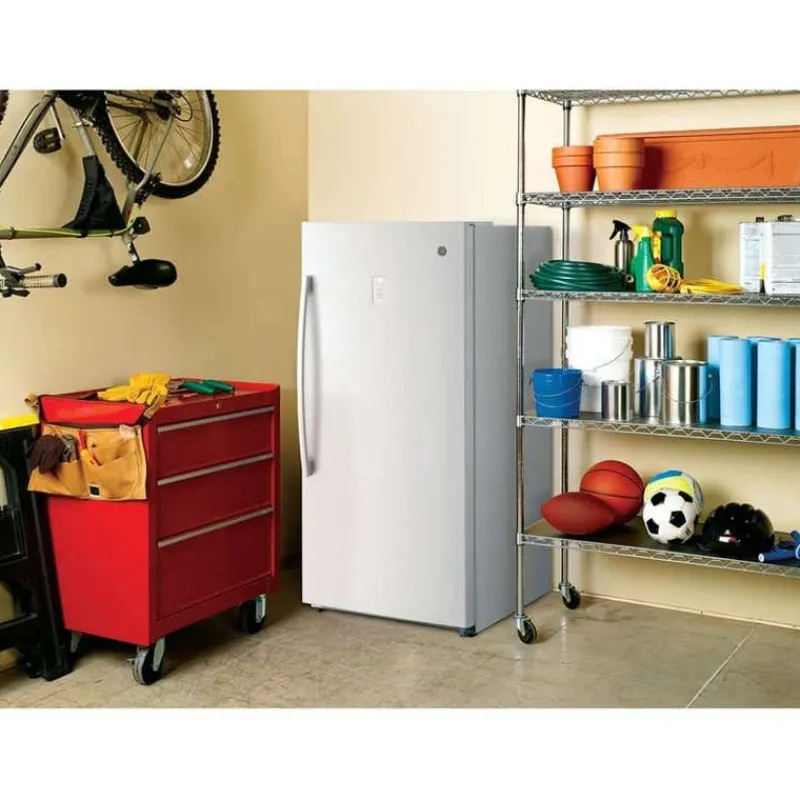 GE Appliances GE 17,3 cu ft freezer , Vertical, 33" - FUF17SMRWW