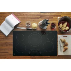 GE Appliances GE Cooktop Glass-Ceramic 36