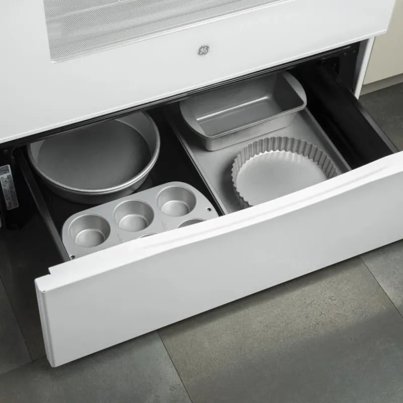 GE Appliances GE Range 30" Electric Glass-Ceramic - JCBS630DKWW