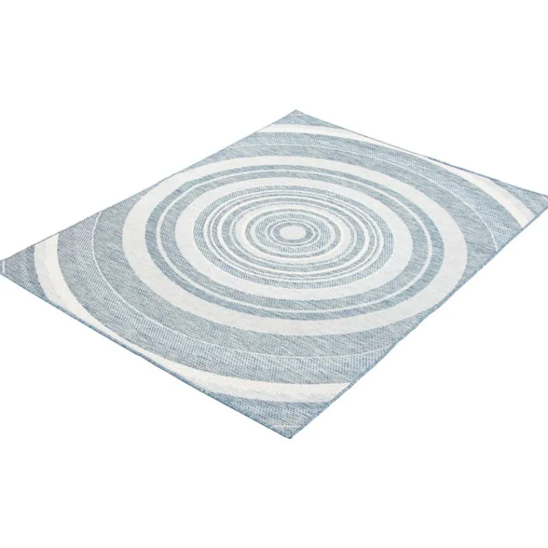 Indoor or Outdoor Rug - 7 x 10