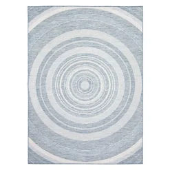 Indoor or Outdoor Rug - 7 x 10