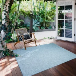 Indoor or Outdoor Rug - 5 x 7