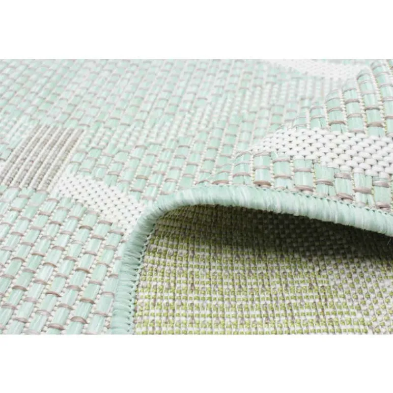 Indoor or Outdoor Rug - 5 x 7
