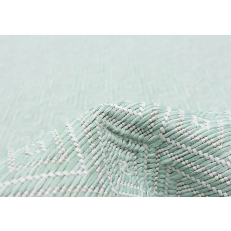 Indoor or Outdoor Rug - 7 x 10
