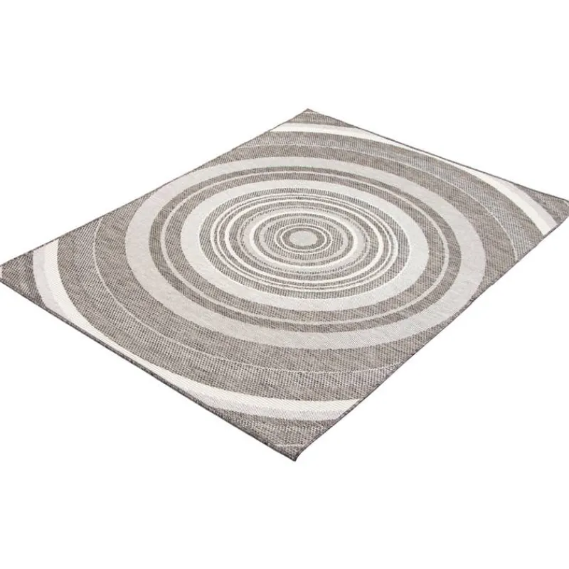 Indoor or Outdoor Rug - 5 x 7
