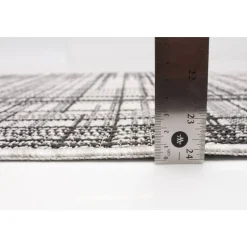 Indoor or Outdoor Rug - 2 x 7