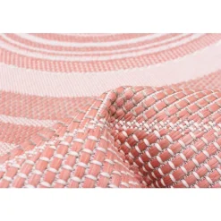 Indoor or Outdoor Rug - 7 x 10