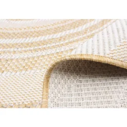 Indoor or Outdoor Rug - 5 x 7