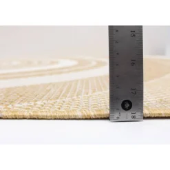 Indoor or Outdoor Rug - 5 x 7
