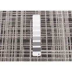 Indoor or Outdoor Rug - 4 x 6