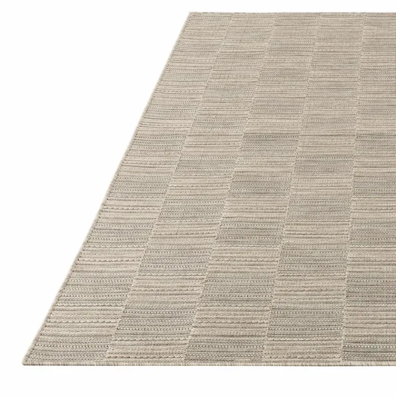 Indoor/Outdoor Rug - 6 x 9 ft