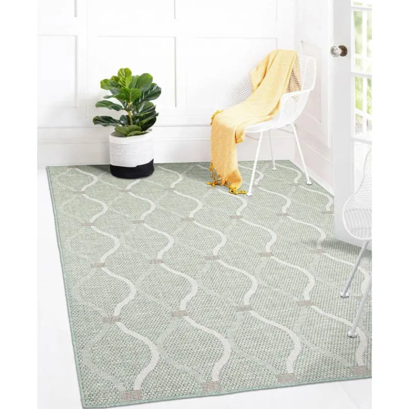 Outdoor 7 x 10 ft Rug