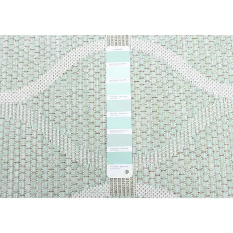 Outdoor 7 x 10 ft Rug