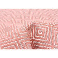 Outdoor 7 x 10 ft Rug
