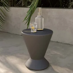 Meubles South Shore Outdoor Side Table