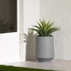 Meubles South Shore Planter
