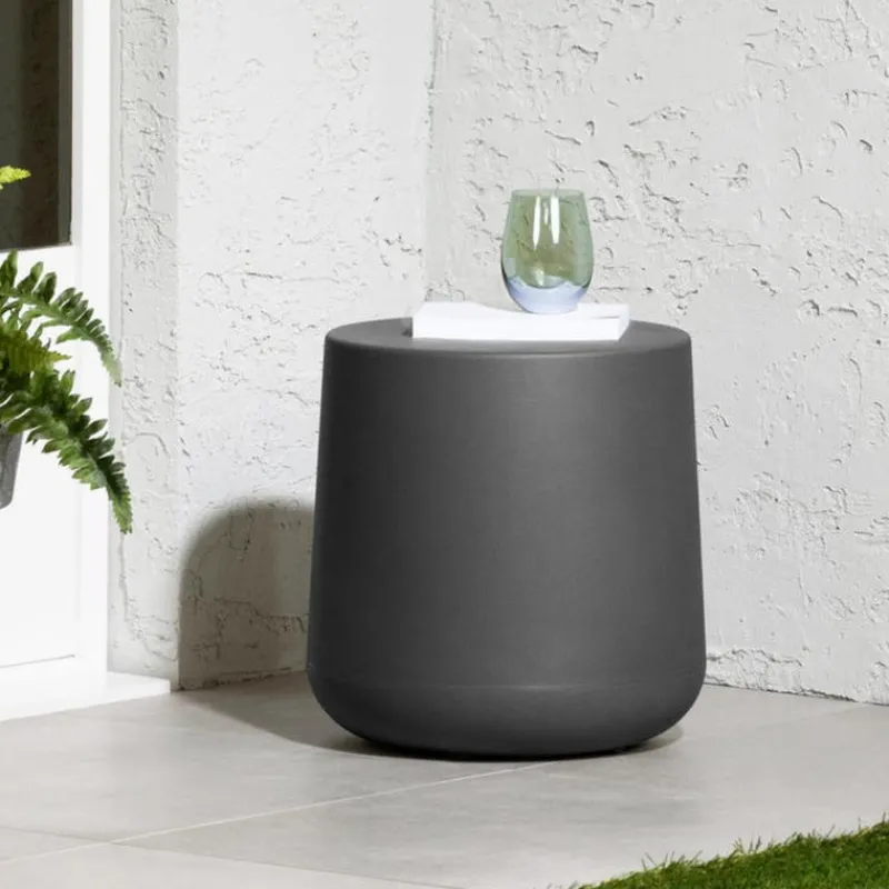 Meubles South Shore Round outdoor side table